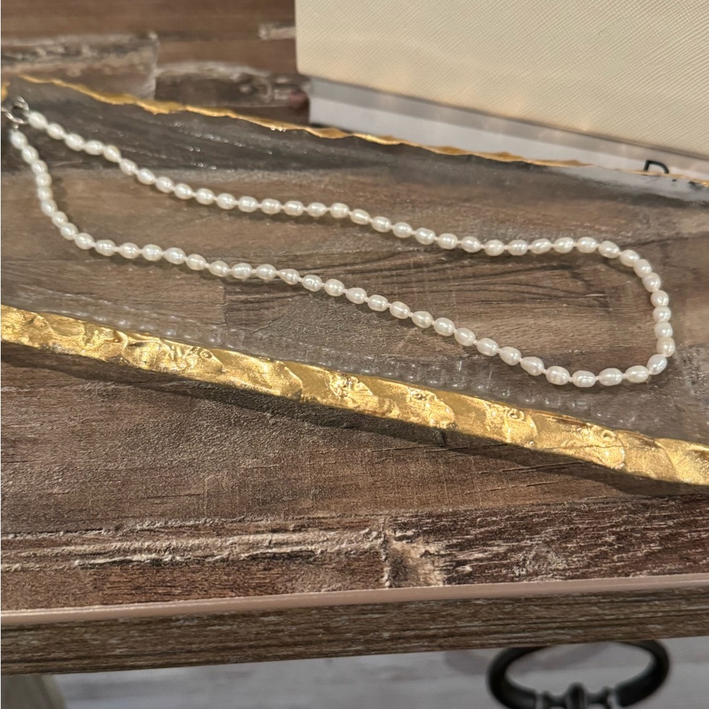 Elegant Fresh Water Pearl Necklace
